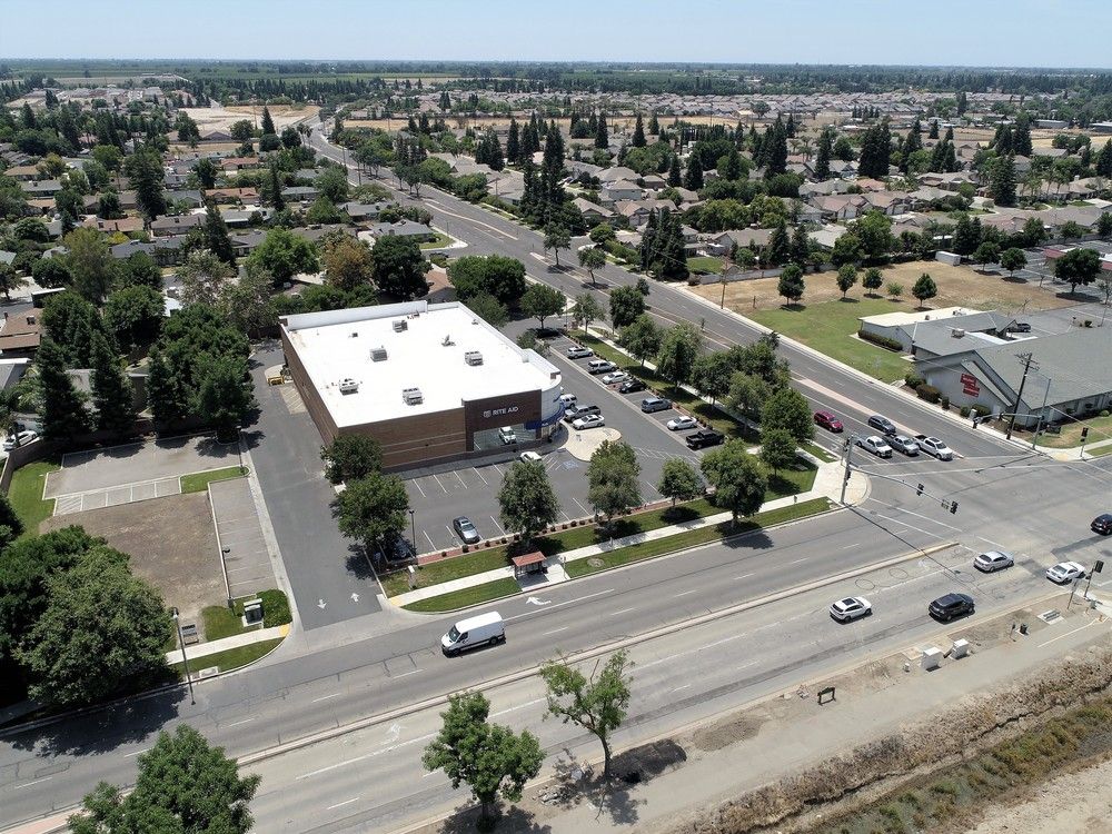 PRIME Net Leased Investment - Rite Aid: 1735 E Walnut Ave, Visalia, CA 93292